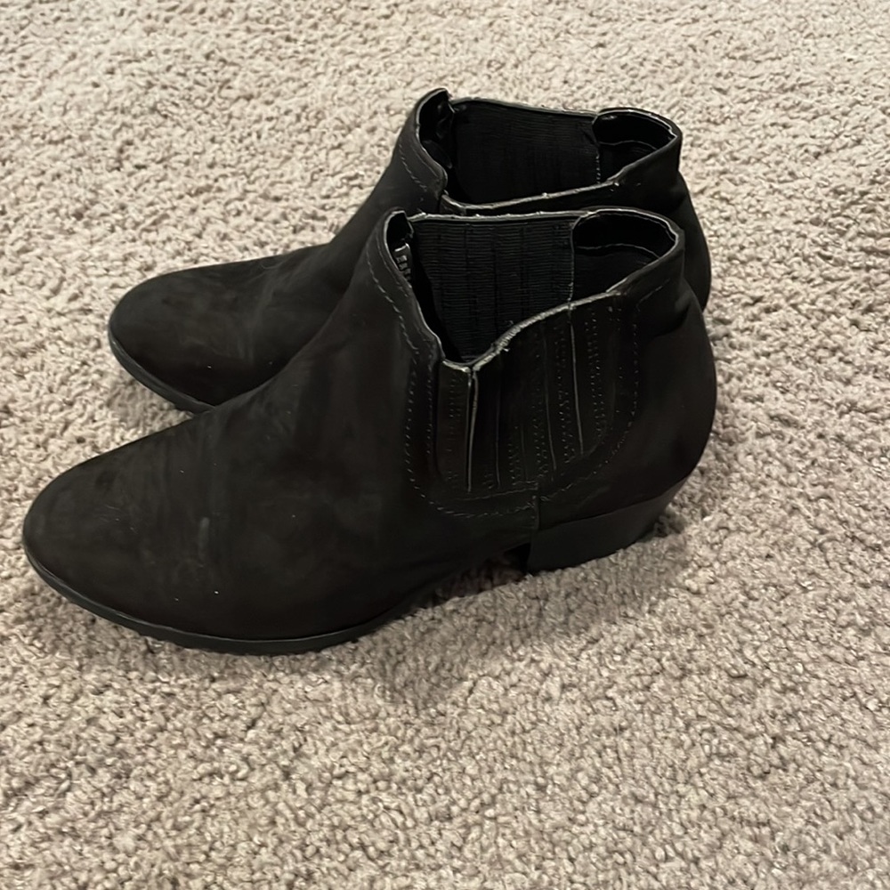 Little booties - Picture 4 of 4